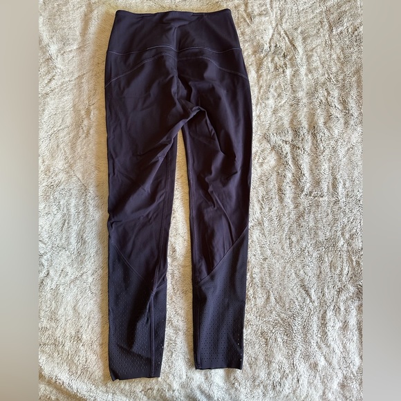 LuluLemon Anew Tight Black Currant 8 - Picture 5 of 9